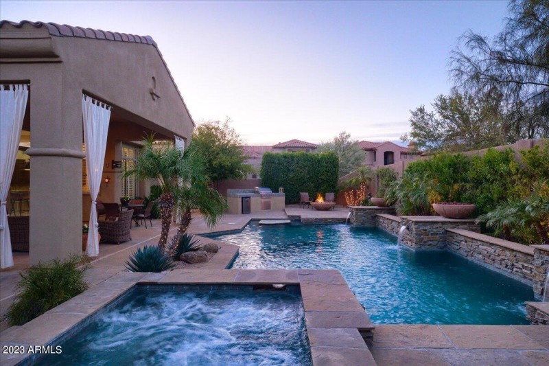 32-Backyard