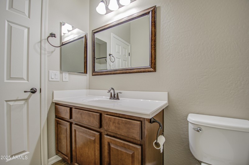 Bathroom 2-pic 2