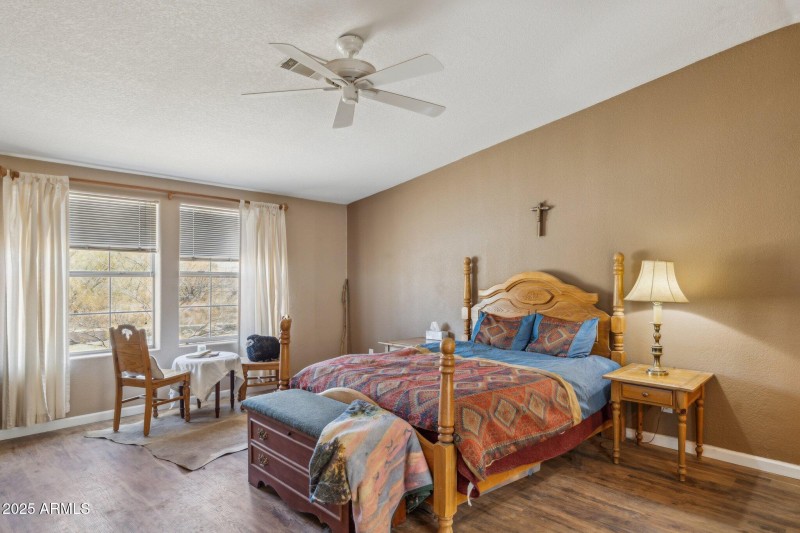 10-web-or-mls-43228-n-14th-st