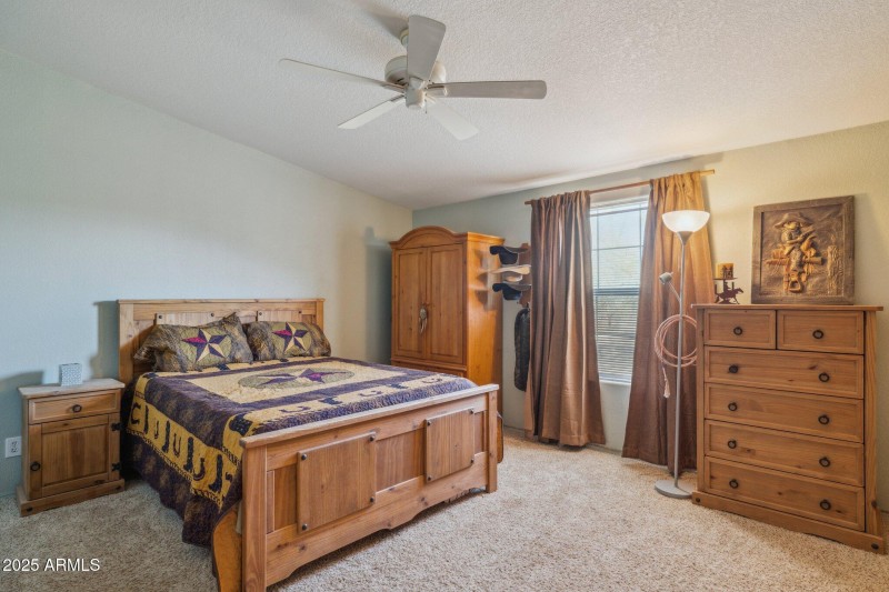 16-web-or-mls-43228-n-14th-st