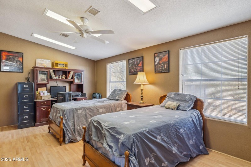 20-web-or-mls-43228-n-14th-st