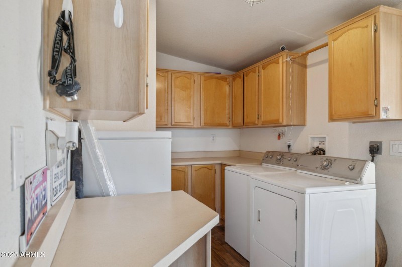 22-web-or-mls-43228-n-14th-st