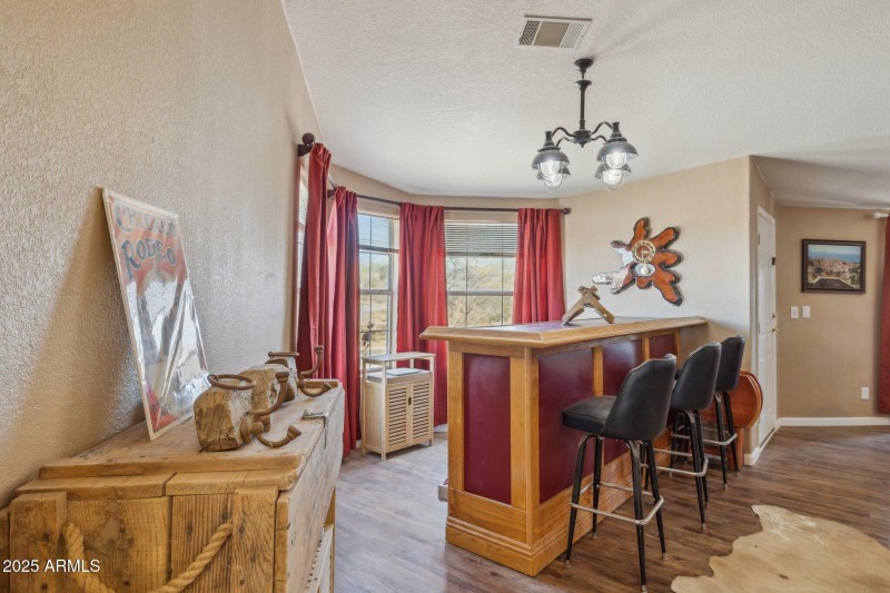 6-web-or-mls-43228-n-14th-st
