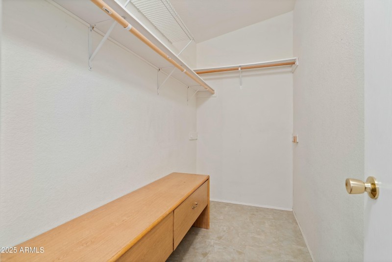 Interior 16