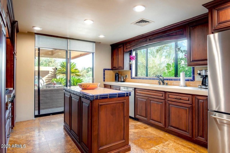 Beautiful Cooks kitchen