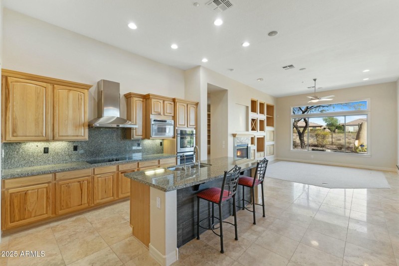 41601 N River Bend Rd