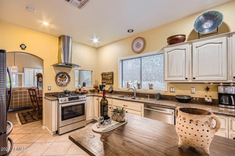 13 Kitchen