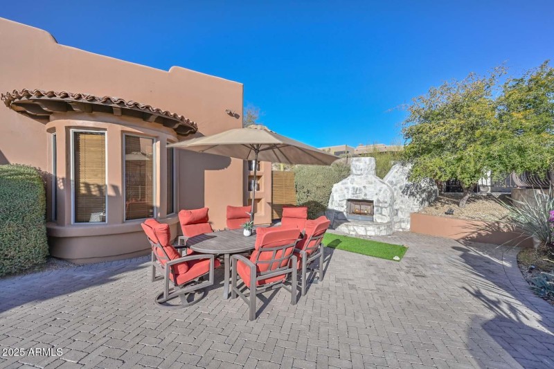 Patio-Kiva Fireplace