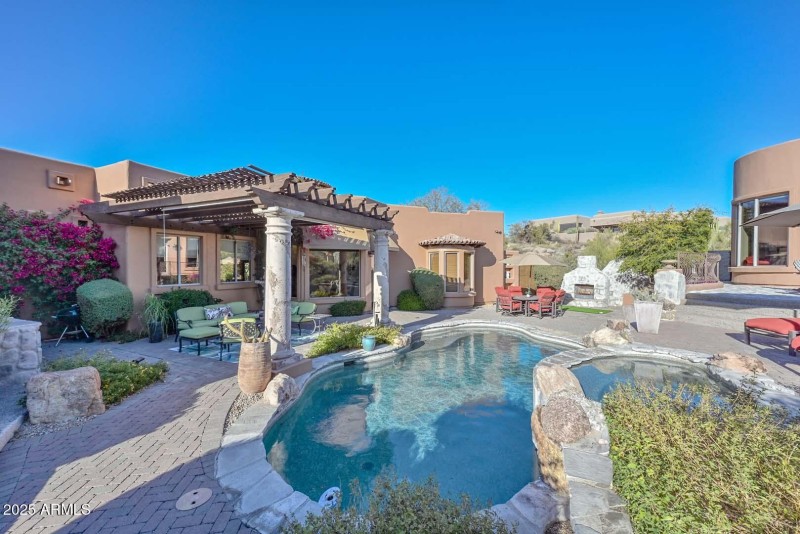 Pool-Backyard