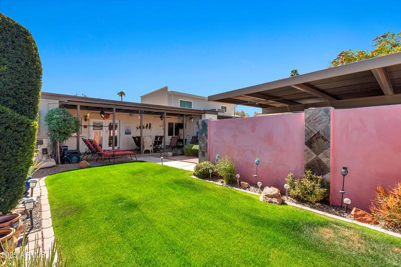 8230 E Valley Vista Dr-30