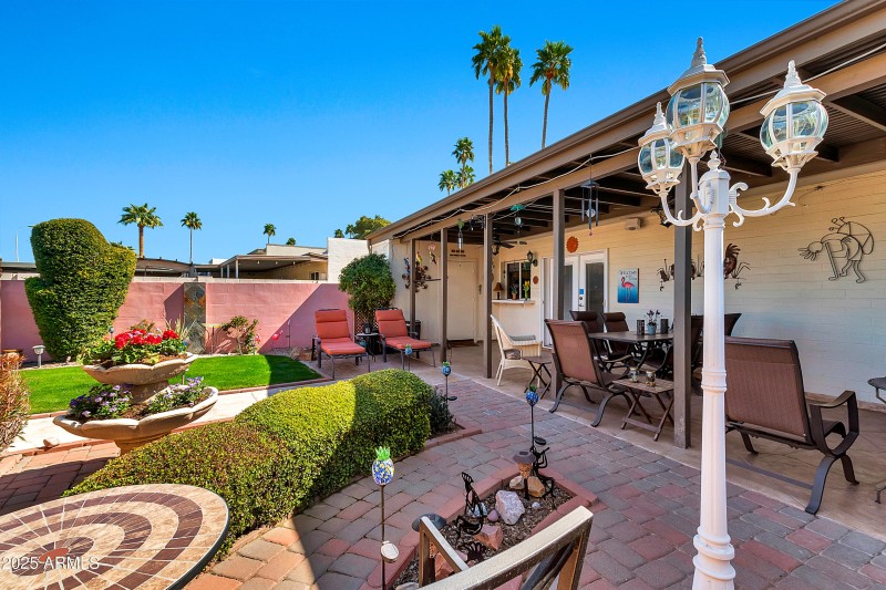 8230 E Valley Vista Dr-32