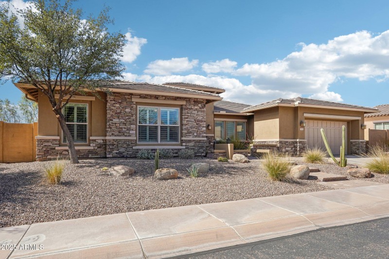 2-web-or-mls-N 129th Dr-002
