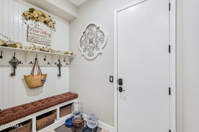 50-web-or-mls-N 129th Dr-050