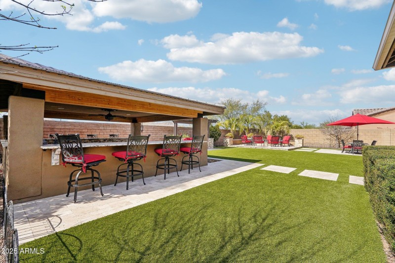 59-web-or-mls-N 129th Dr-059