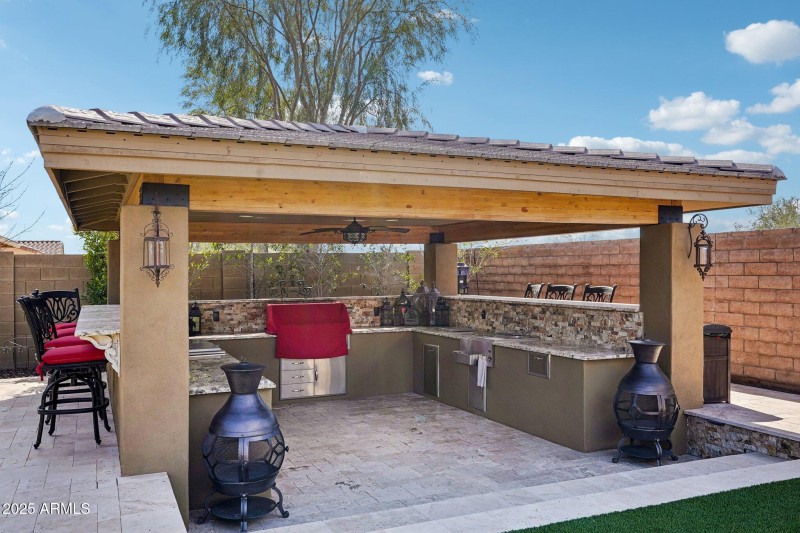 64-web-or-mls-N 129th Dr-064