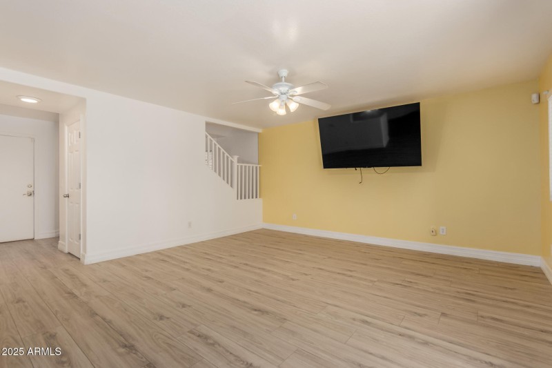 TV INCLUDED