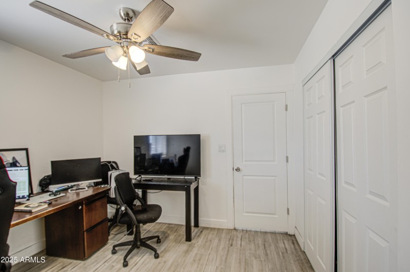 Bedroom 2-pic 2