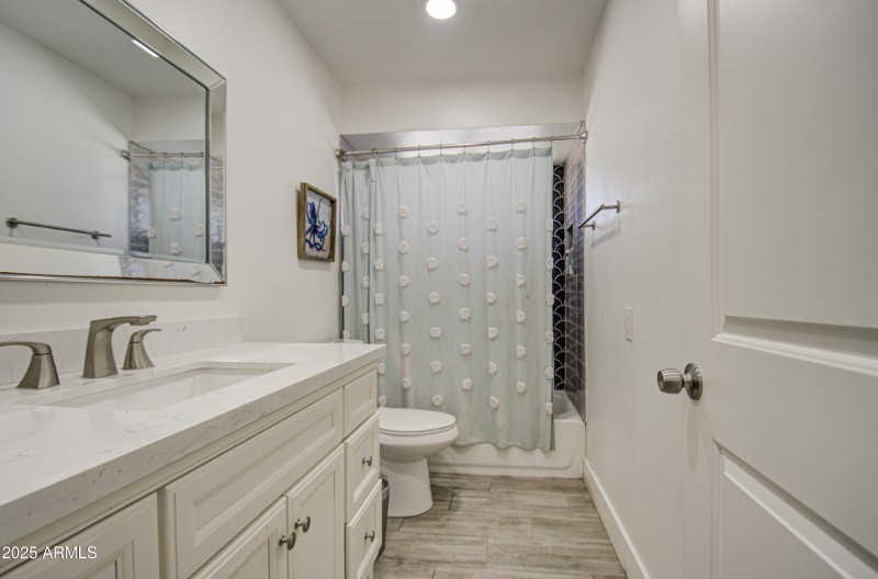 Bathroom 2-pic 1