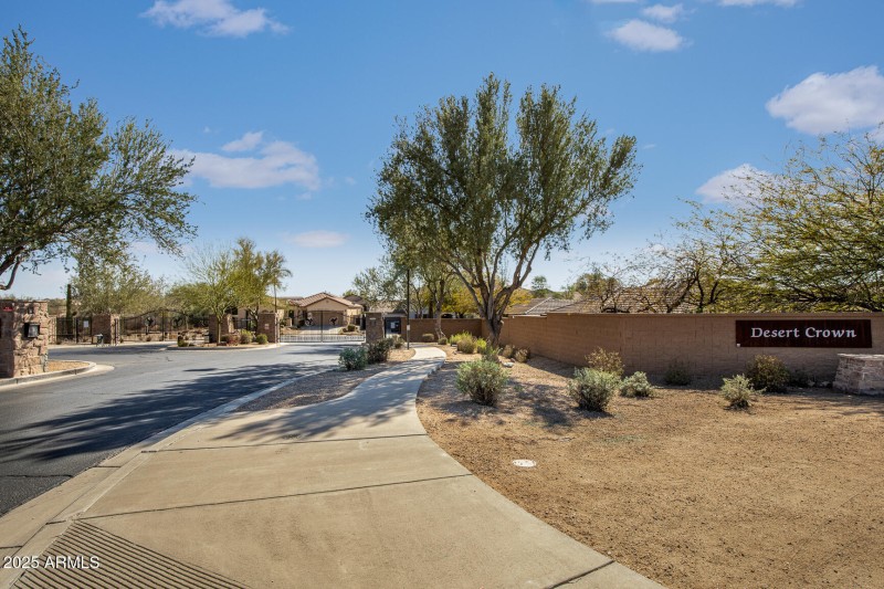 2423 W Bramble Berry Ln-1