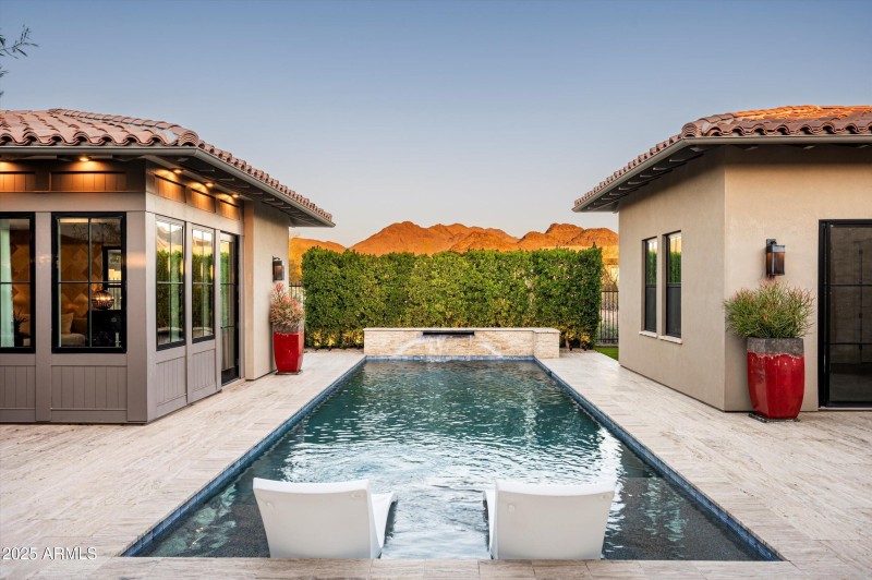 Heated Self Cleaning Pool