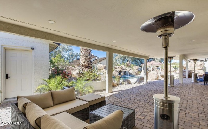 Expansive Patio