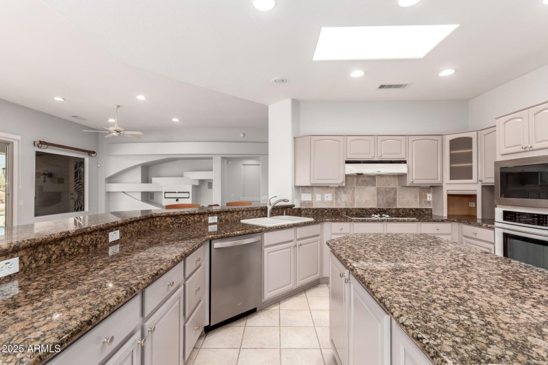 10 Saddle Ridge
