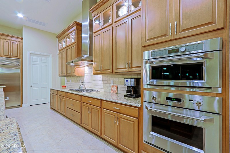 Kitchen 7