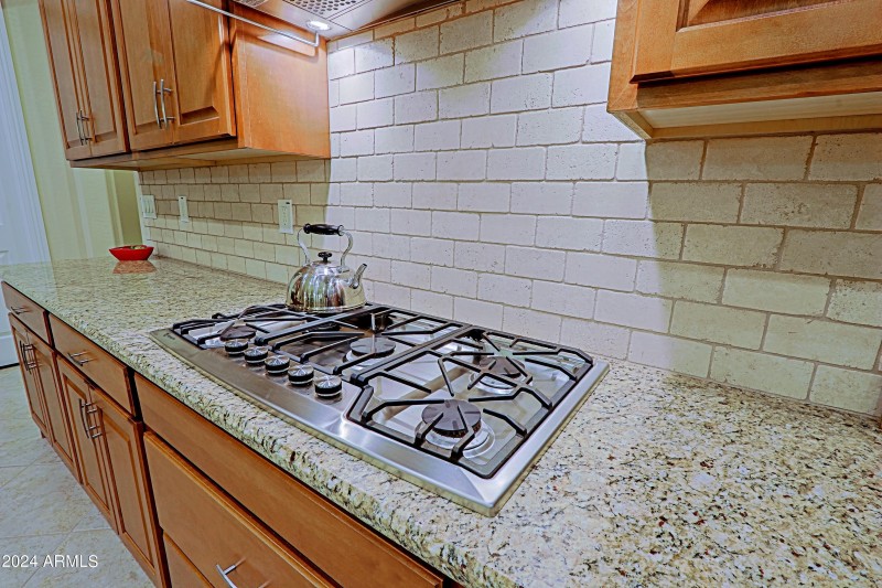Kitchen 8