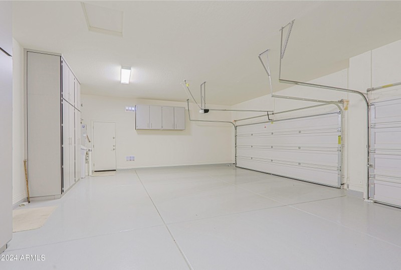 Garage 2