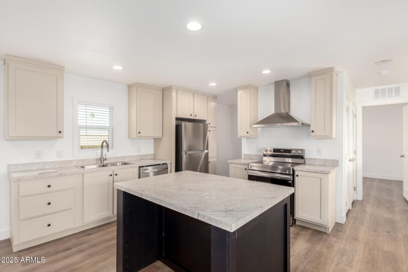 14 Union Hills
