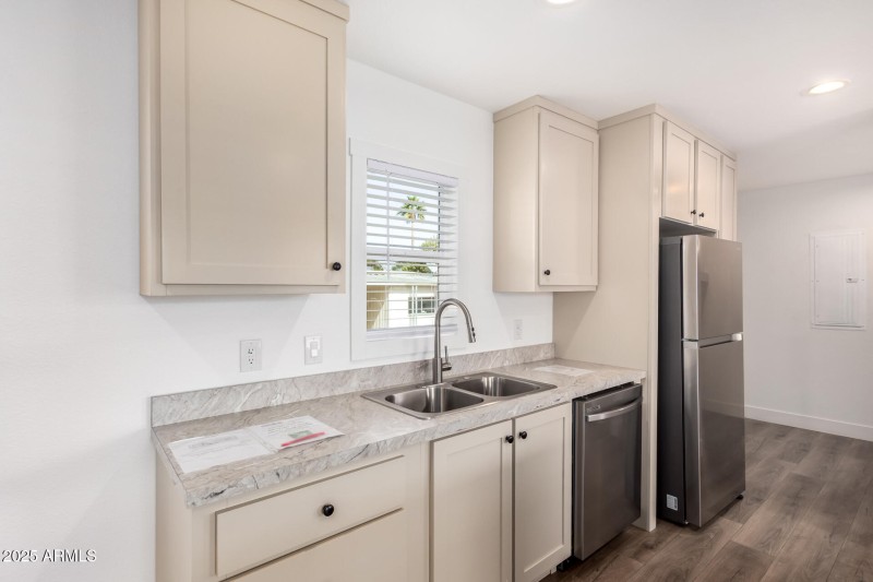 15 Union Hills