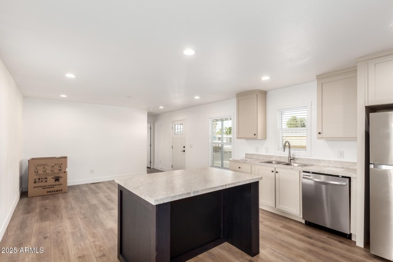 17 Union Hills