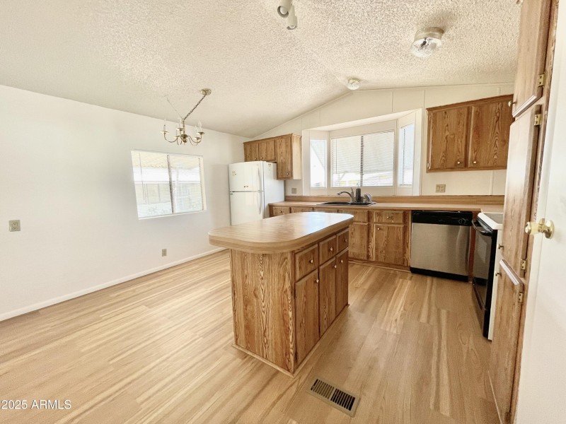 CRISMON83KITCHEN