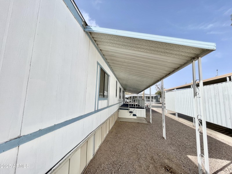 CRISMON83BACKSIDEPATIO