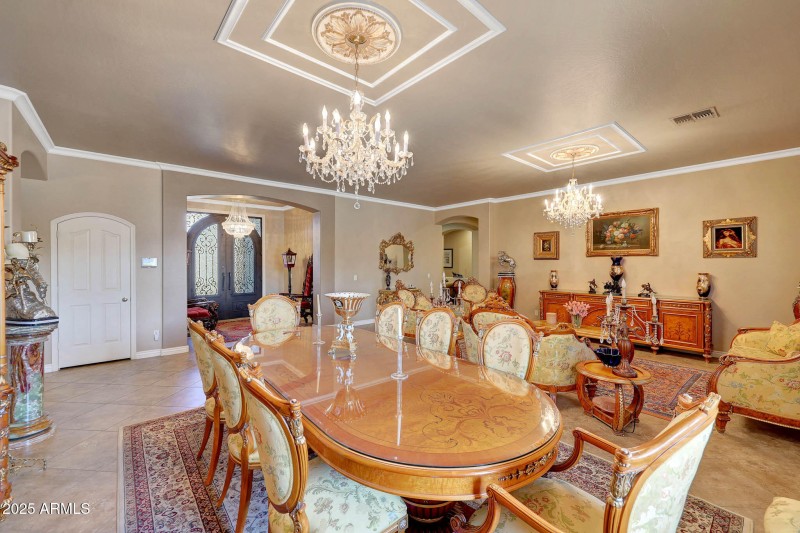 B (6)Living:Dining.