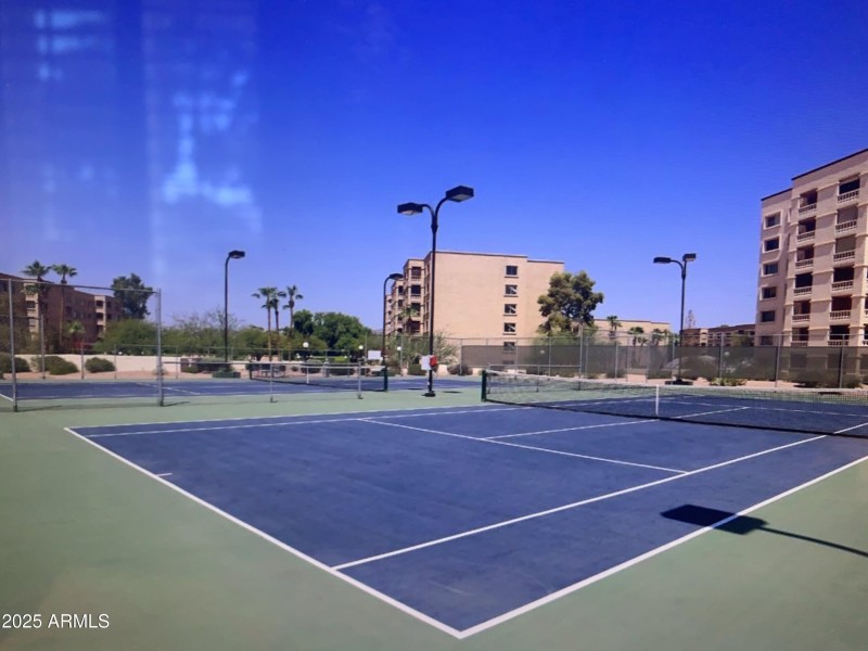 TENNIS