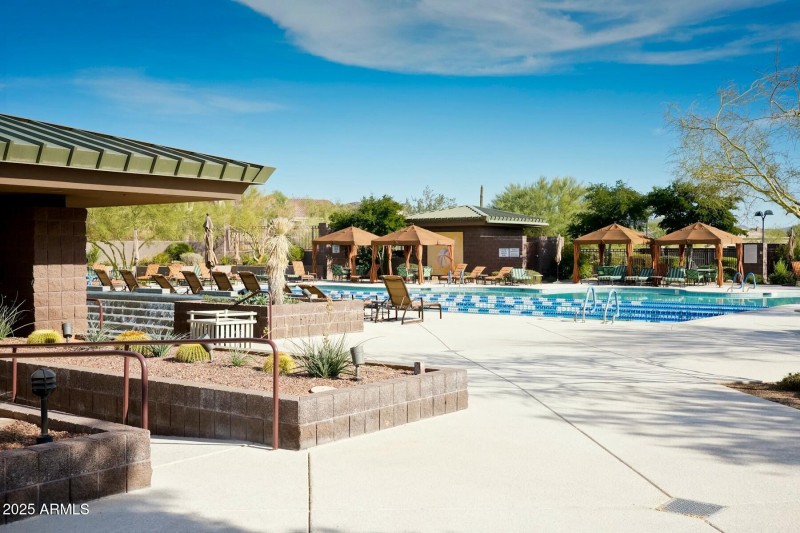 Persimmon Pool
