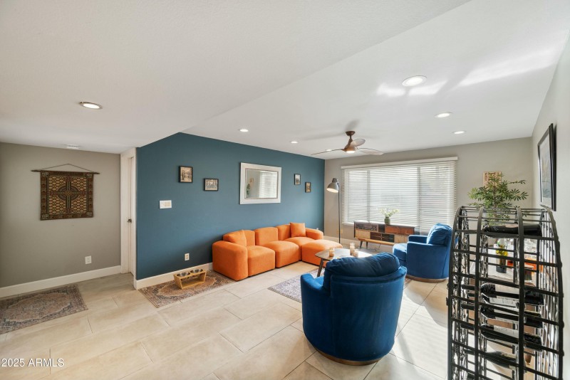 Family Room Lounge