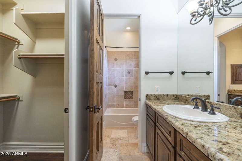Jack and Jill bath and closet