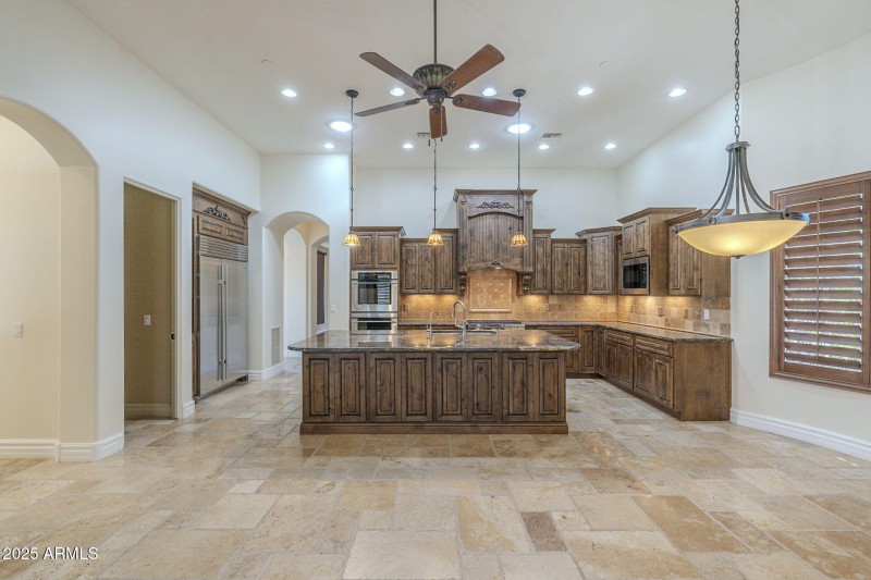 Kitchen full on