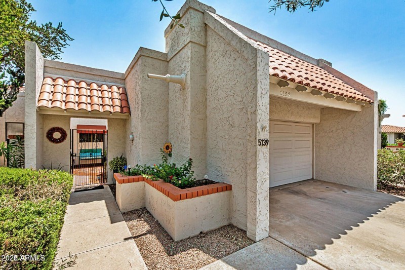5139 N 76th Place