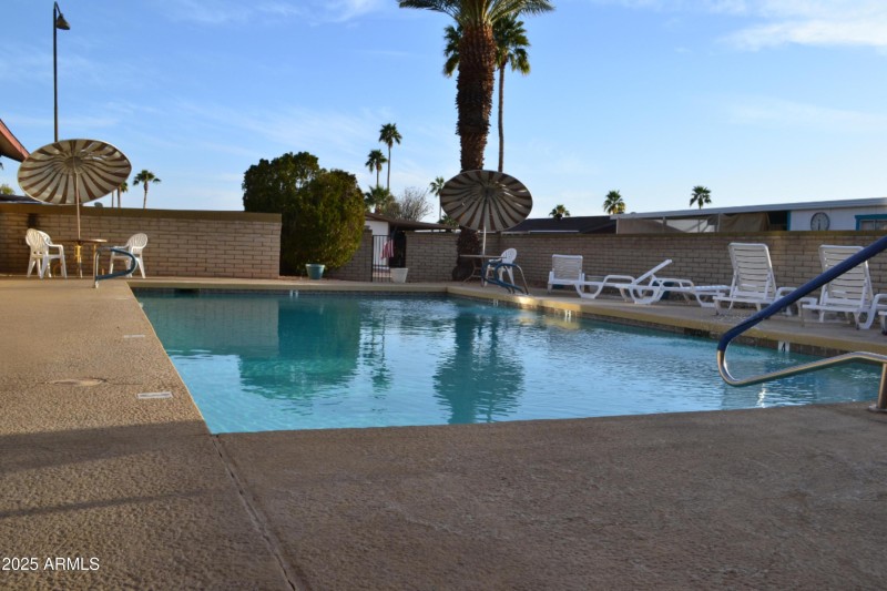 Pool2_24