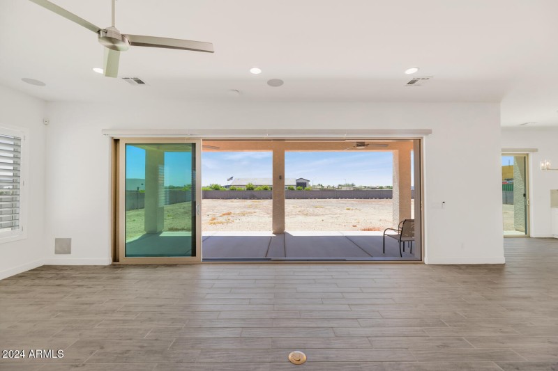10147 W Camino De Oro-large-009-003-1014
