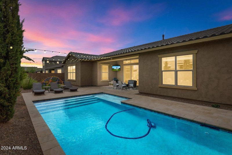10148 W Avenida Del Rey-large-027-003-10