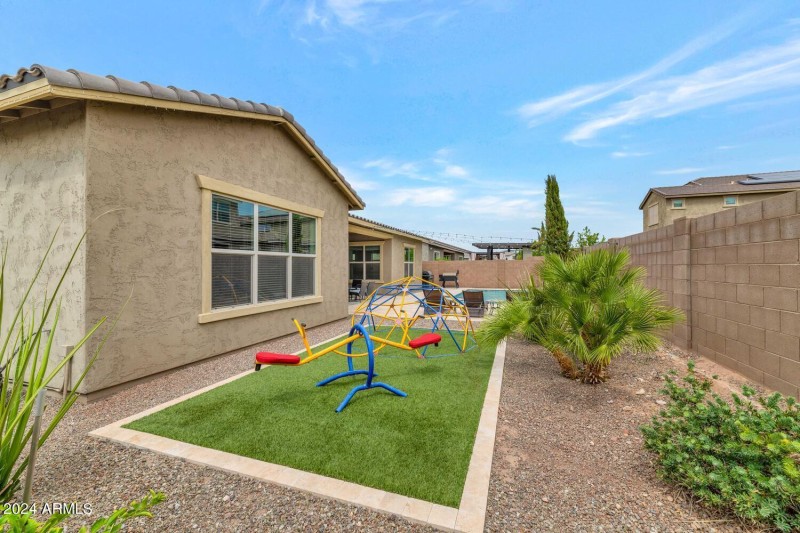 10148 W Avenida Del Rey-large-031-004-10