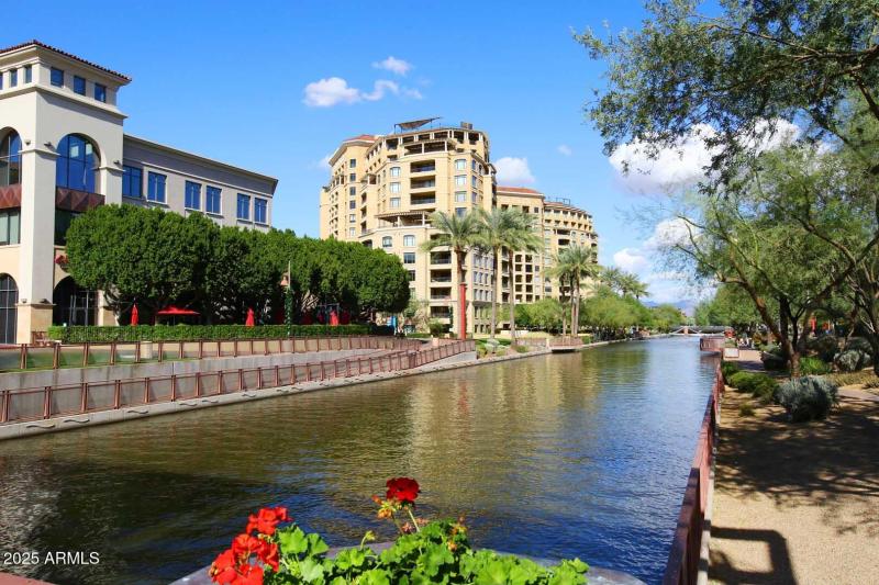 Scottsdale Waterfront-Canel