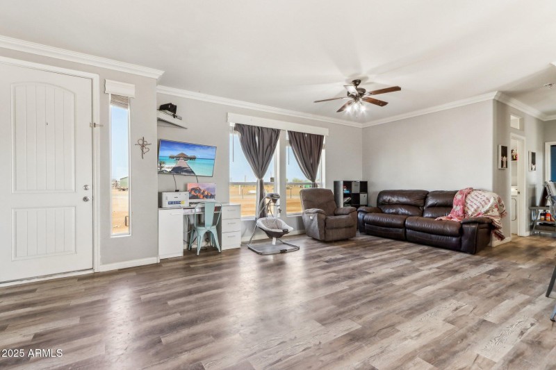 4-web-or-mls-N Felix Rd-004