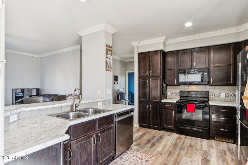 12-web-or-mls-N Felix Rd-012