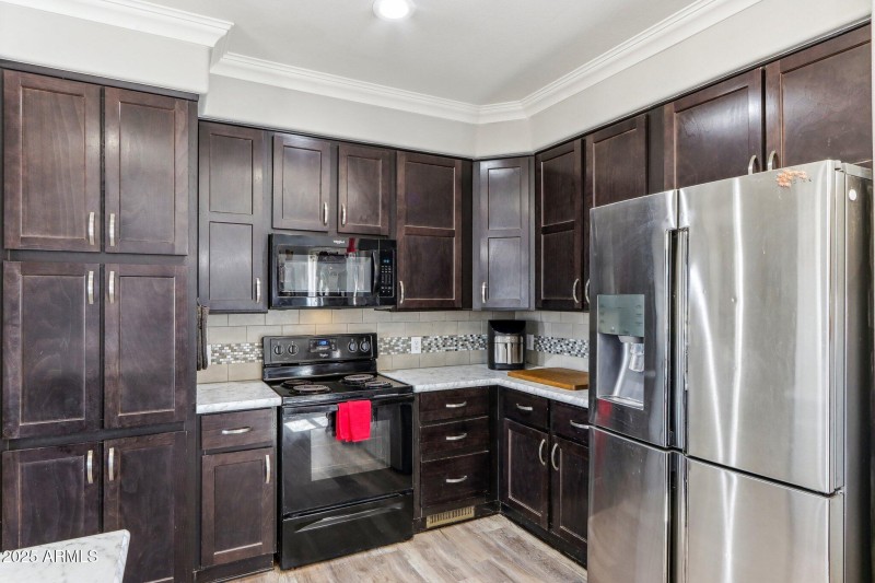 13-web-or-mls-N Felix Rd-013