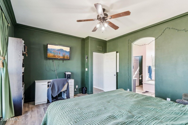 17-web-or-mls-N Felix Rd-017